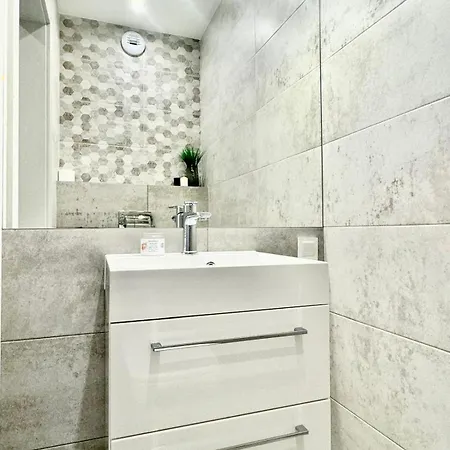 Apartment Grunwald - Ptasia 300m Od Stadionu *