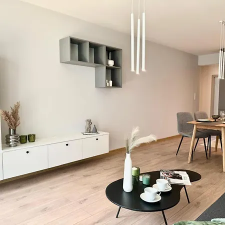 Grunwald - Ptasia 300m Od Stadionu