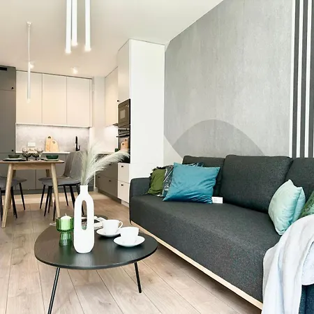 Grunwald - Ptasia 300m Od Stadionu