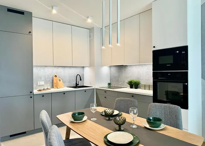 Grunwald - Ptasia 300m Od Stadionu * Poznaň